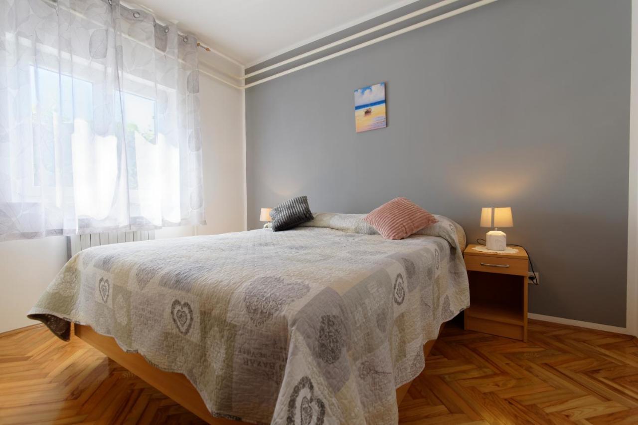 Apartments Marta By Rent Istria Novigrad  Bagian luar foto