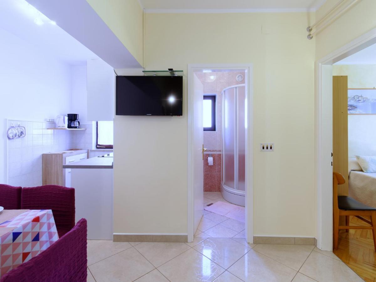 Apartments Marta By Rent Istria Novigrad  Bagian luar foto