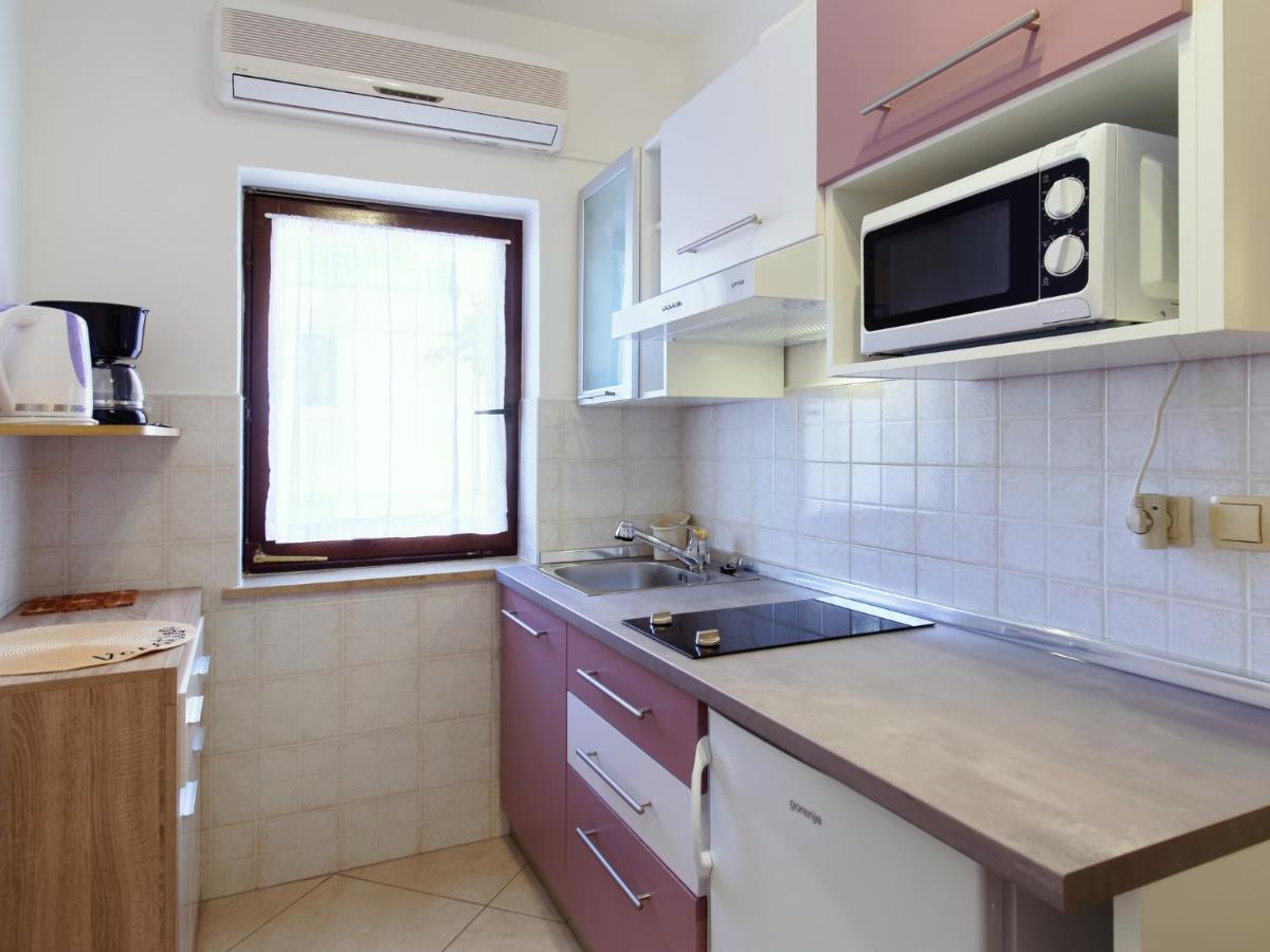 Apartments Marta By Rent Istria Novigrad  Bagian luar foto