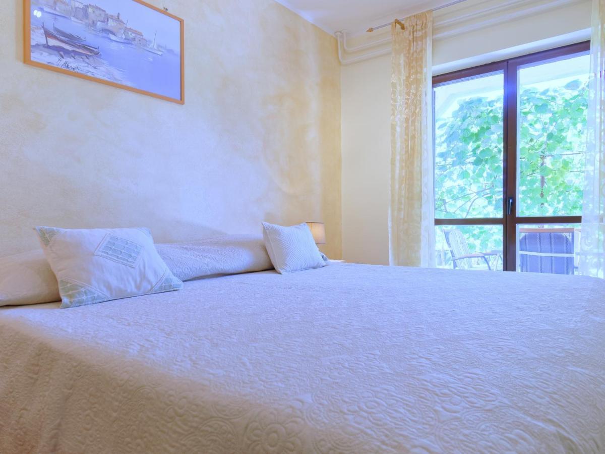 Apartments Marta By Rent Istria Novigrad  Bagian luar foto