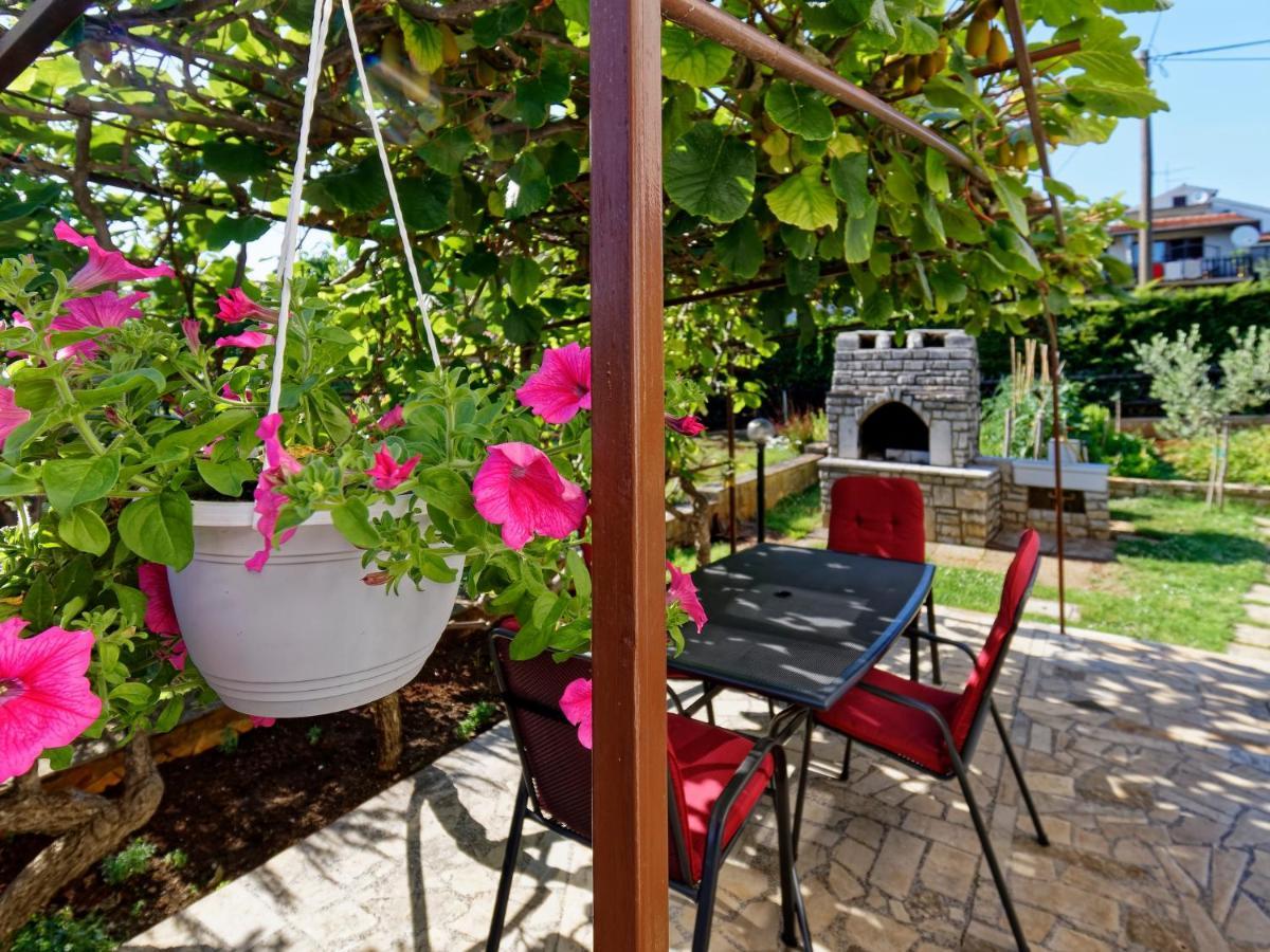 Apartments Marta By Rent Istria Novigrad  Bagian luar foto