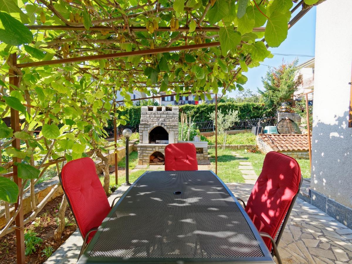 Apartments Marta By Rent Istria Novigrad  Bagian luar foto