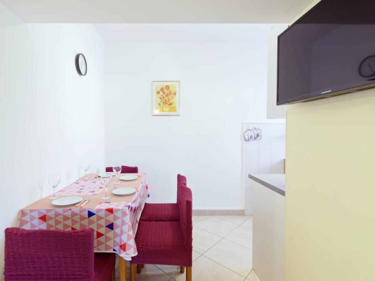 Apartments Marta By Rent Istria Novigrad  Bagian luar foto